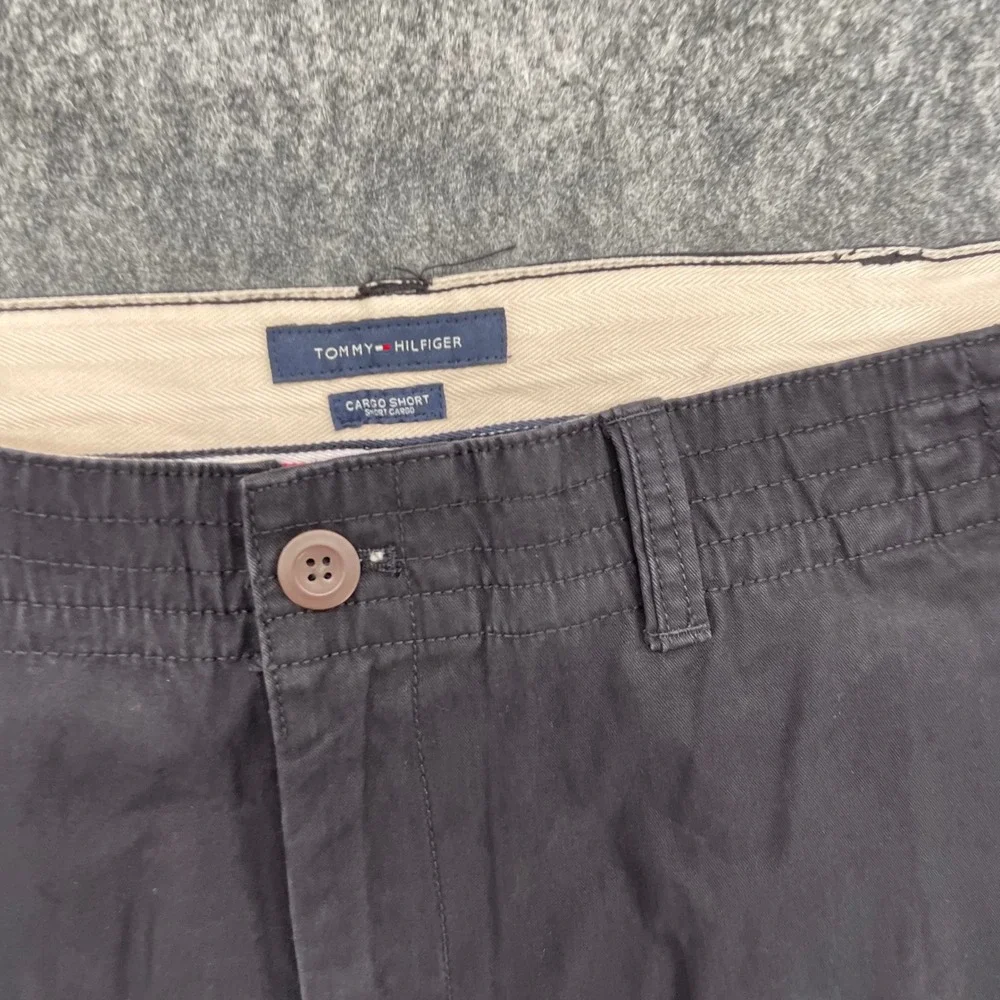 Tommy Hilfiger Cargo Shorts Mens 40 Black Cotton Twill Utility Pockets